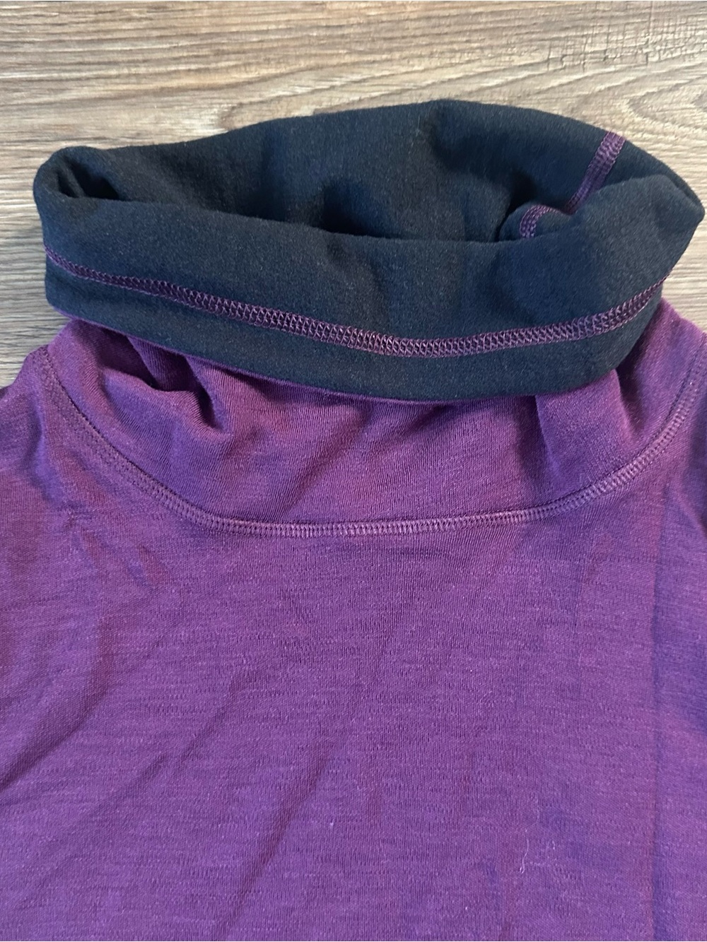 Kerrits Stable Temp Merino Wool Long Sleeve Shirt Small Burgundy Cowl Neck Horse - Picture 2 of 10